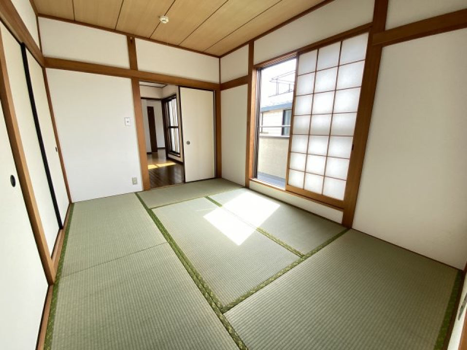 和室は1回と２階とあります。