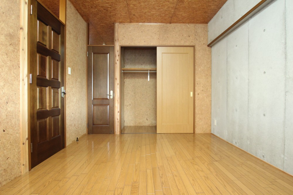 南側洋室にもしっかりと収納が。