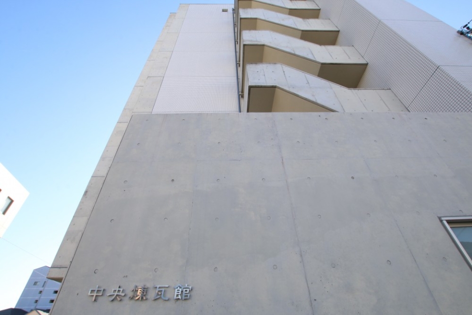 物件名「煉瓦館」だが煉瓦仕様ではない外観。