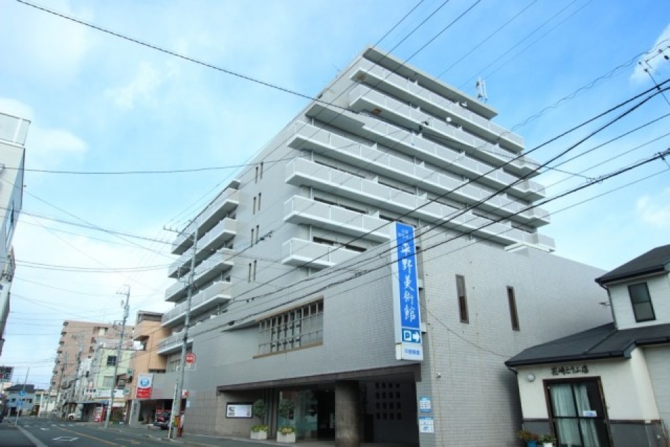 美術館も併設されたマンション「シティプレイス」。