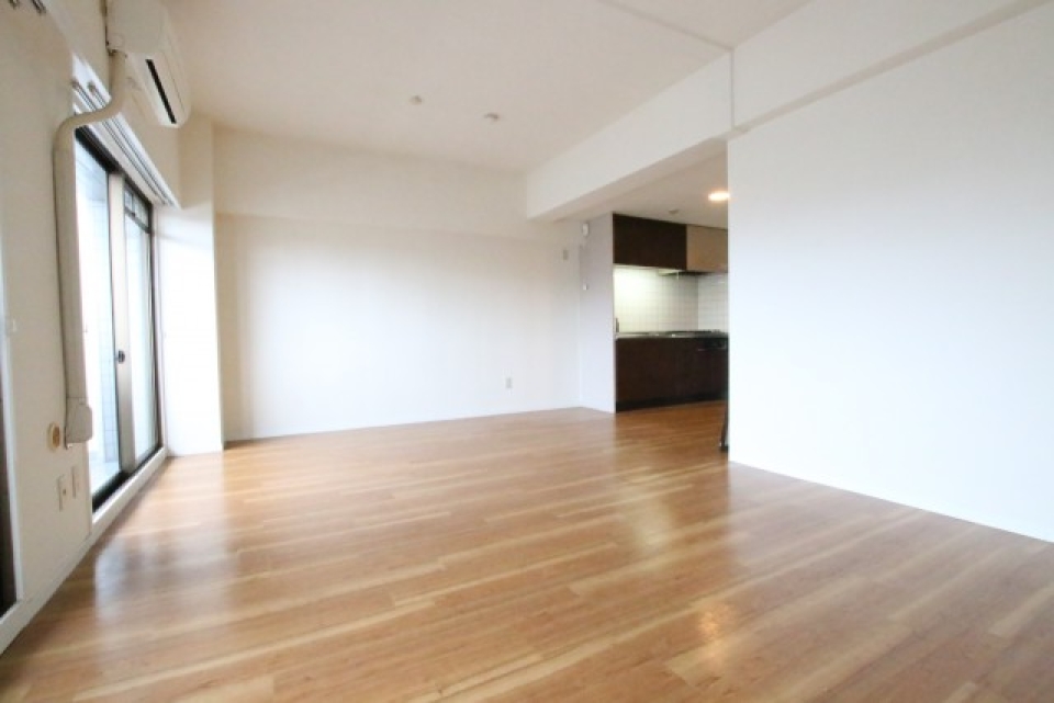 LDK広々16.5帖。