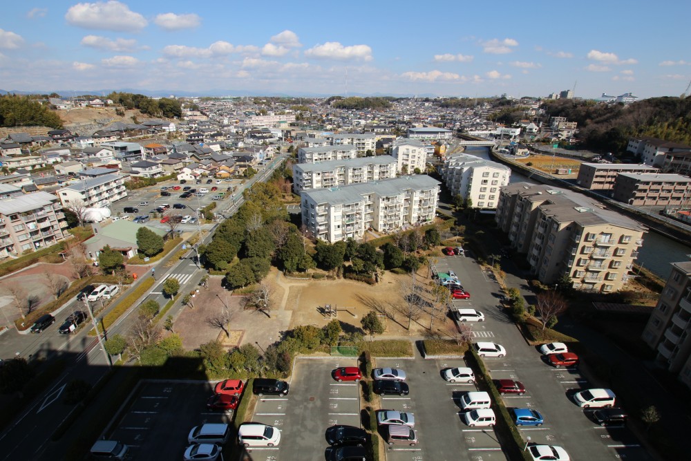計12棟の建物で1つの町を形成する。