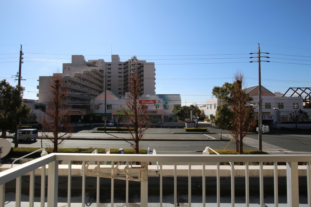 佐鳴湖近くは素敵な住宅街。