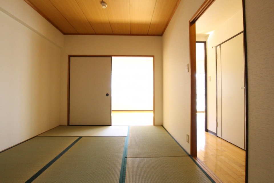 和室でゆっくりお昼寝。