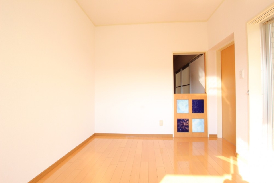 開けてみると、お隣の7帖洋室と繋がります