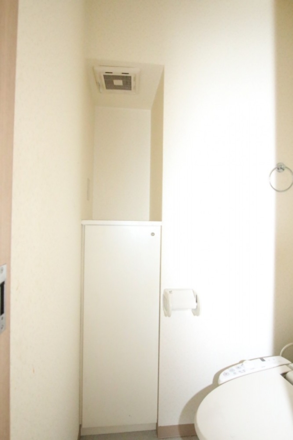トイレ収納あります