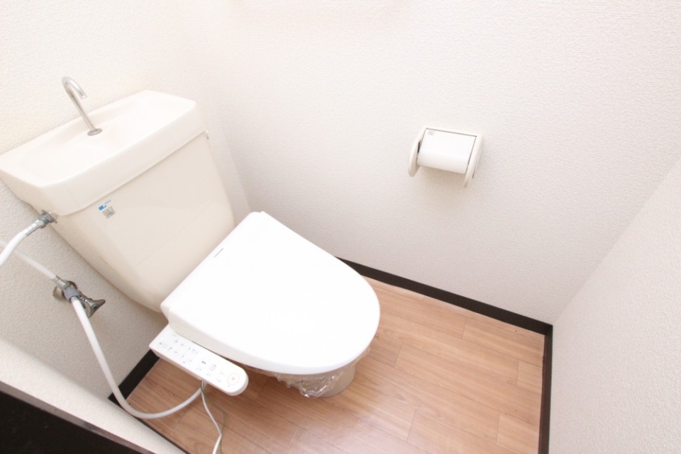 トイレはシャワートイレ。快適?