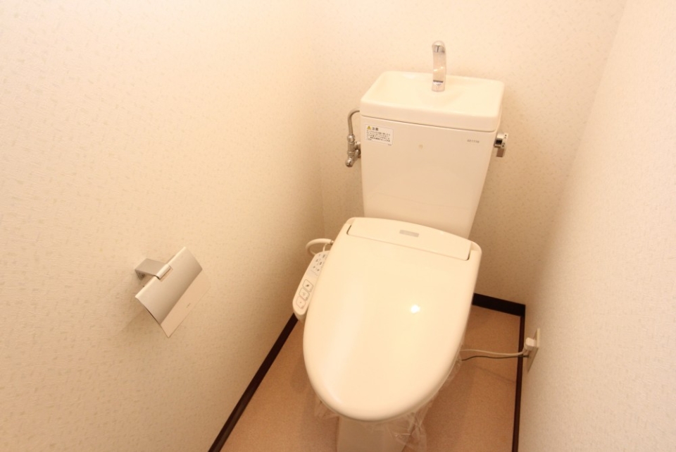 シャワー付きトイレ