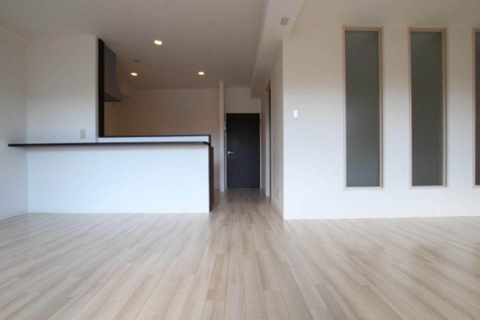 部屋の中央からアシンメトリーな感じがいい。