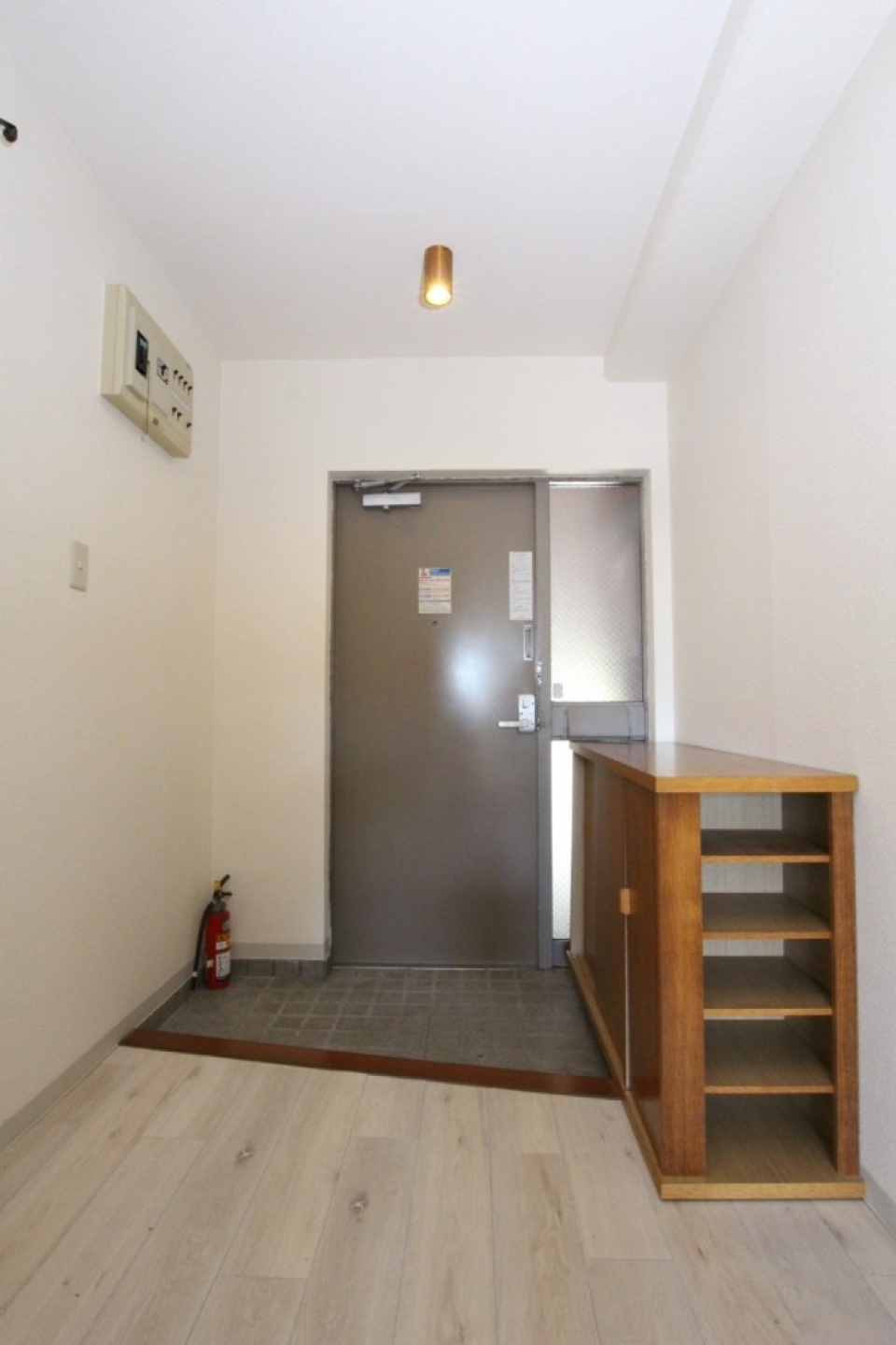 お部屋の大きさの割にすっきりとした印象の玄関。