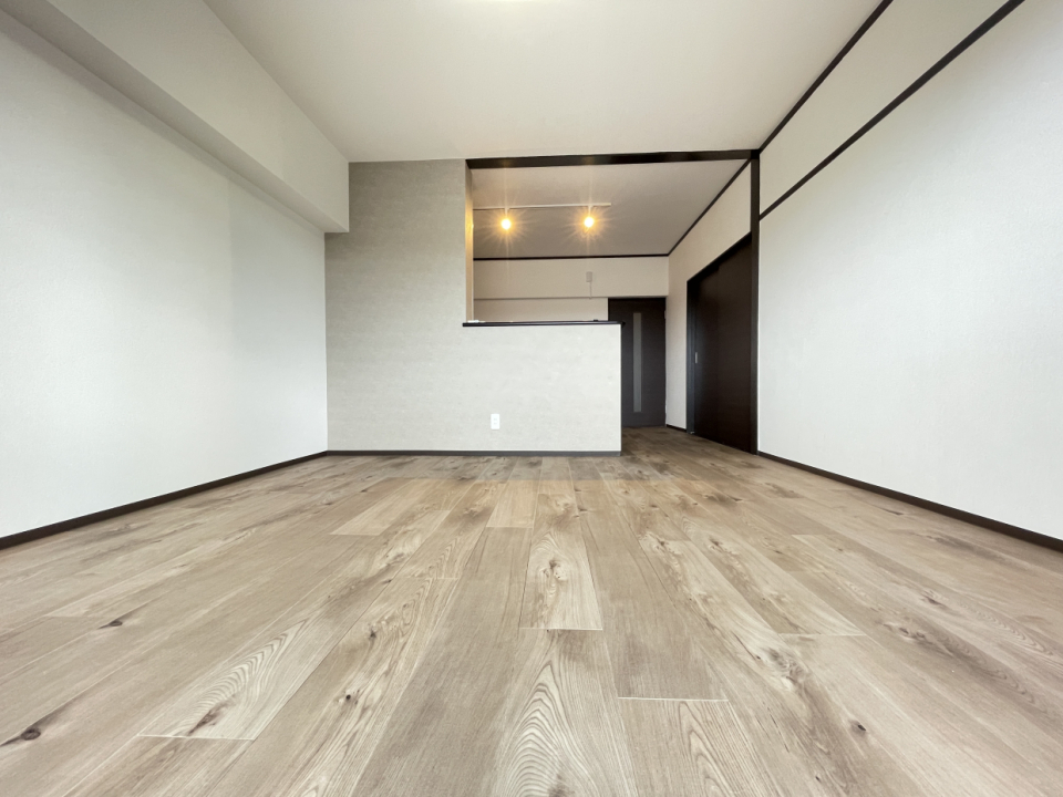 壁が白ベースで陽当たりも良いので明るい