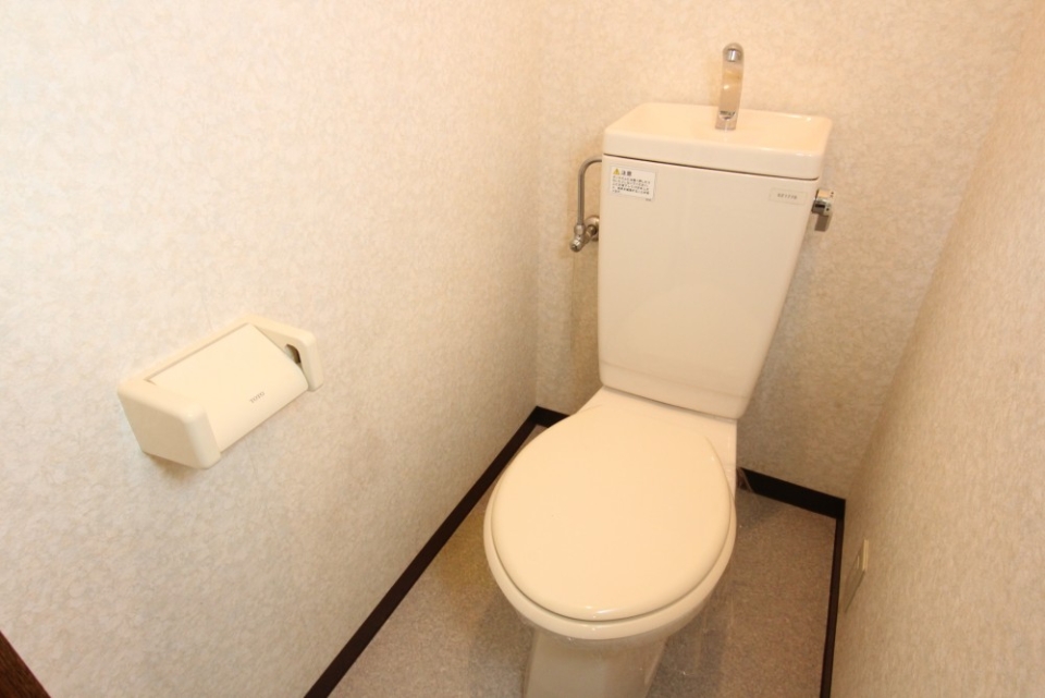 トイレの様子。こちらもシンプル