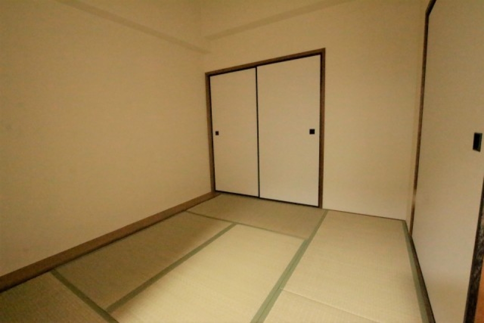 和室6帖。押し入れ完備。
