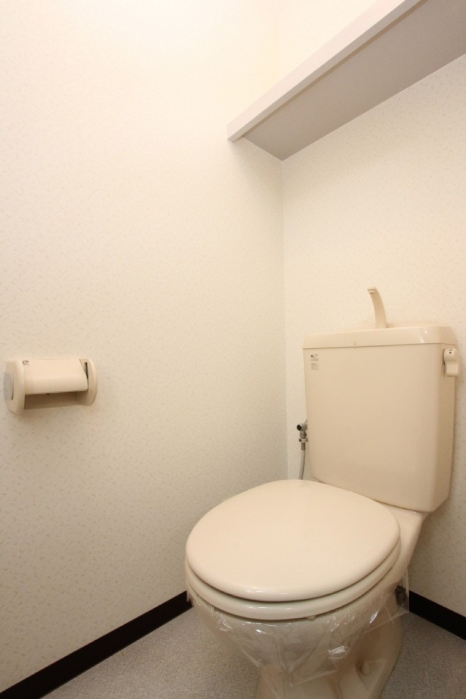 トイレの様子。こちらもシンプル