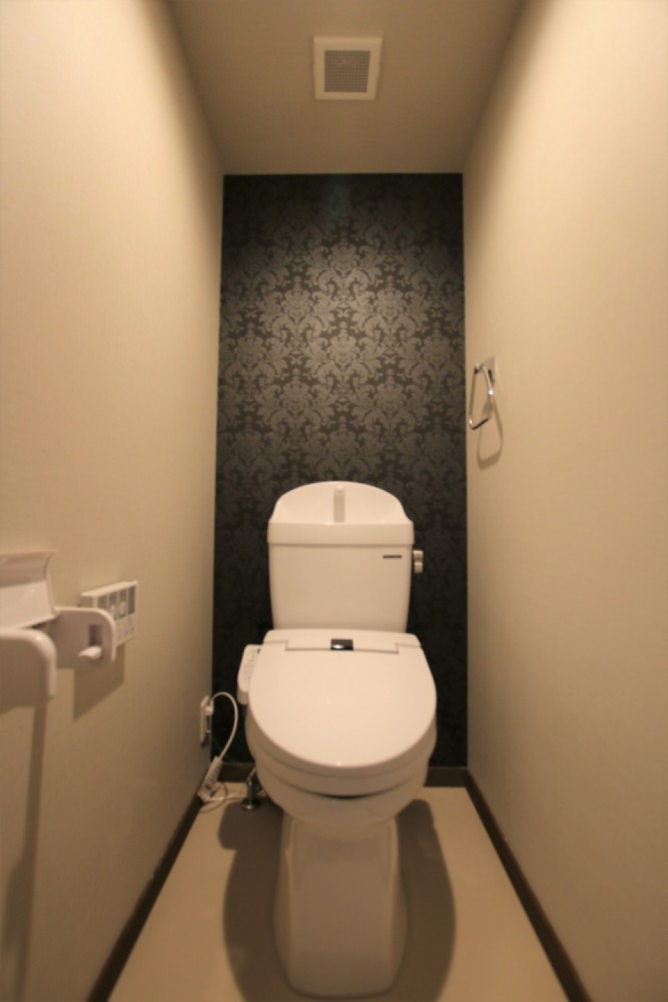 トイレの壁紙に高級感