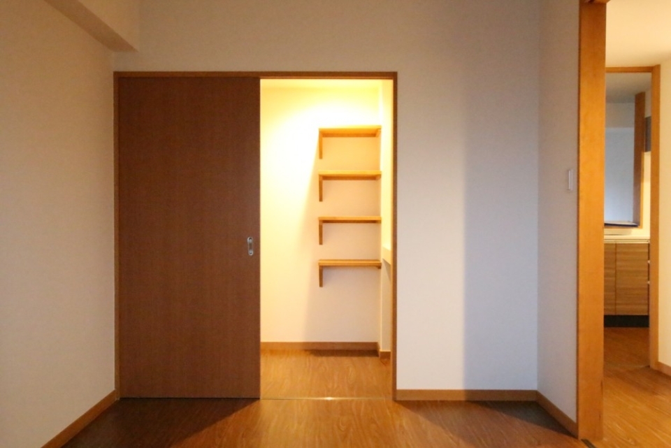 北側の洋室の一角に....