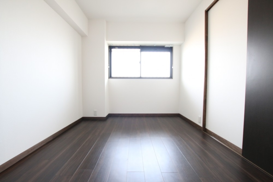 洋室にはエアコンが付けれないようです。