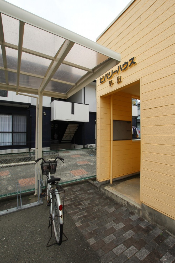 敷地内に駐輪場あり。