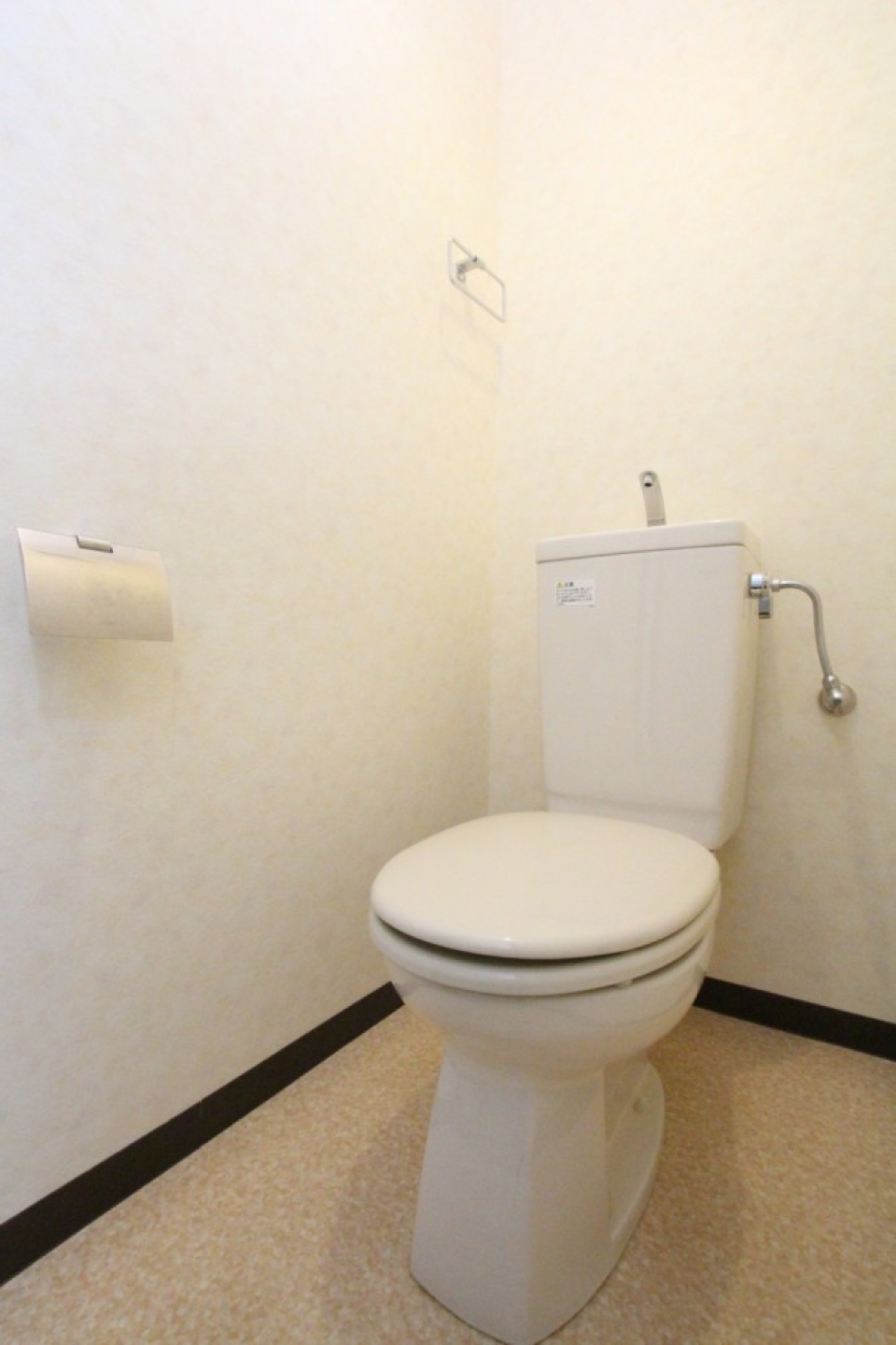 トイレはかなりシンプル。