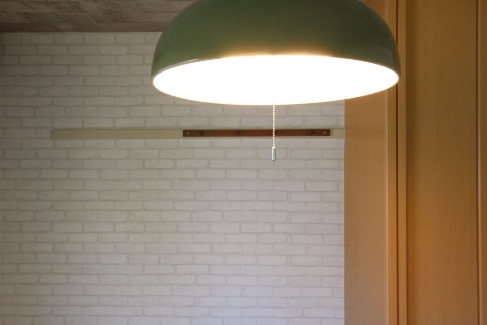 お部屋の雰囲気にマッチした照明器具。
