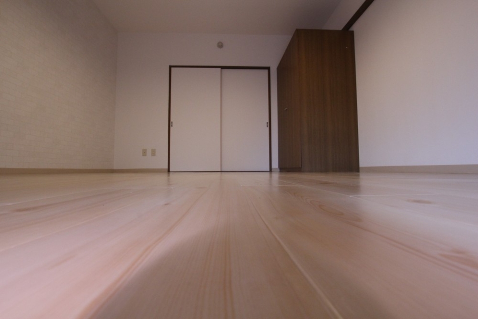 白い床からも生活が漂ってます。