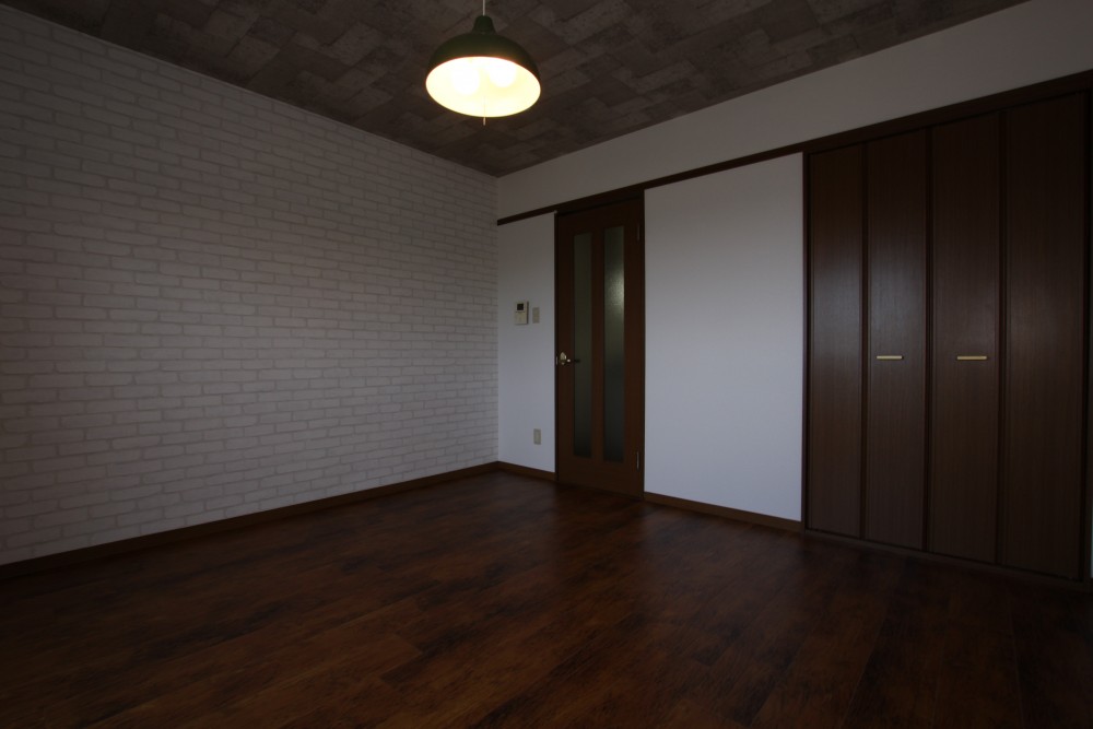 暗くなればなるほど雰囲気の出るお部屋です。