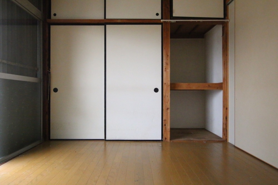 押し入れの付いた、和室が２部屋。