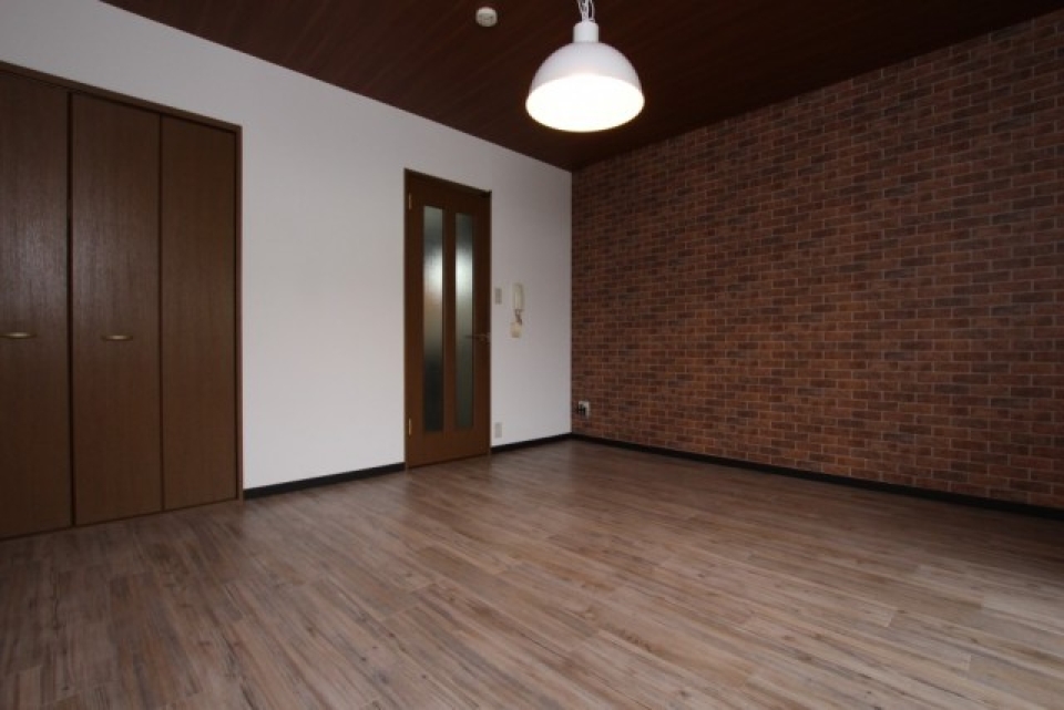 薄暗いくらいがちょうどいいお部屋の雰囲気。