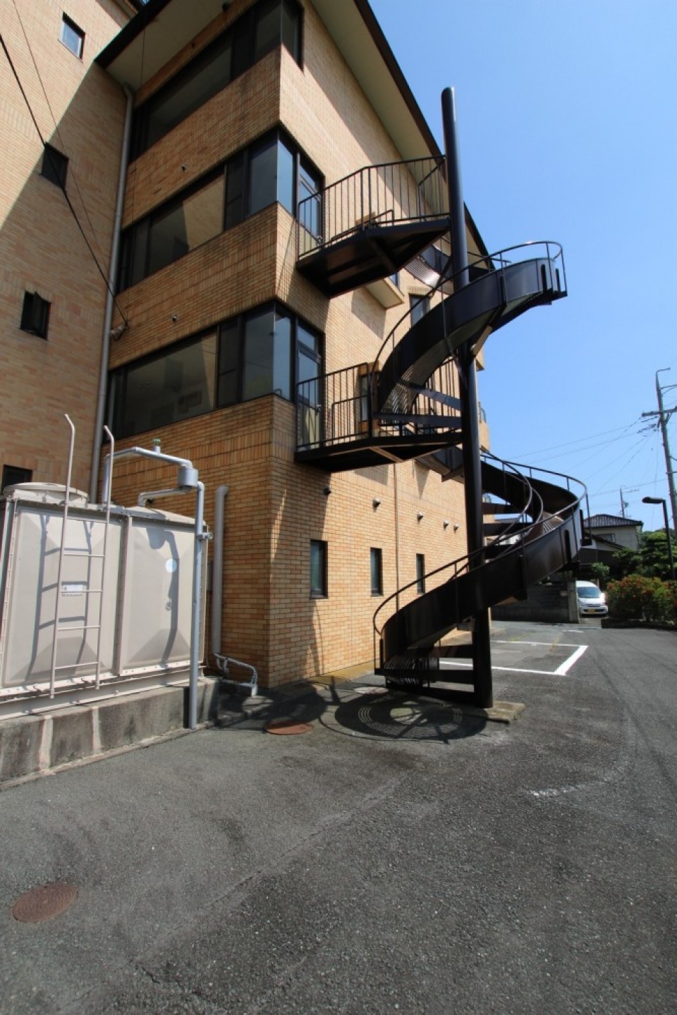残念、1階のお部屋だからクルクル避難滑り台体験出来ません。