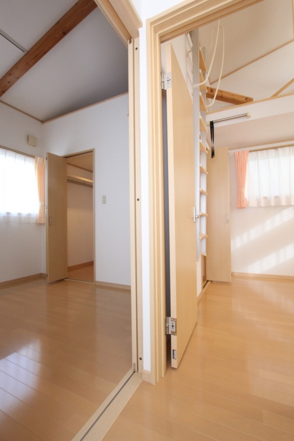 各お部屋にはウォークインクローゼットとロフト付き。