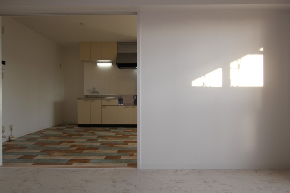 隣合わせのお部屋ここまで違う雰囲気。