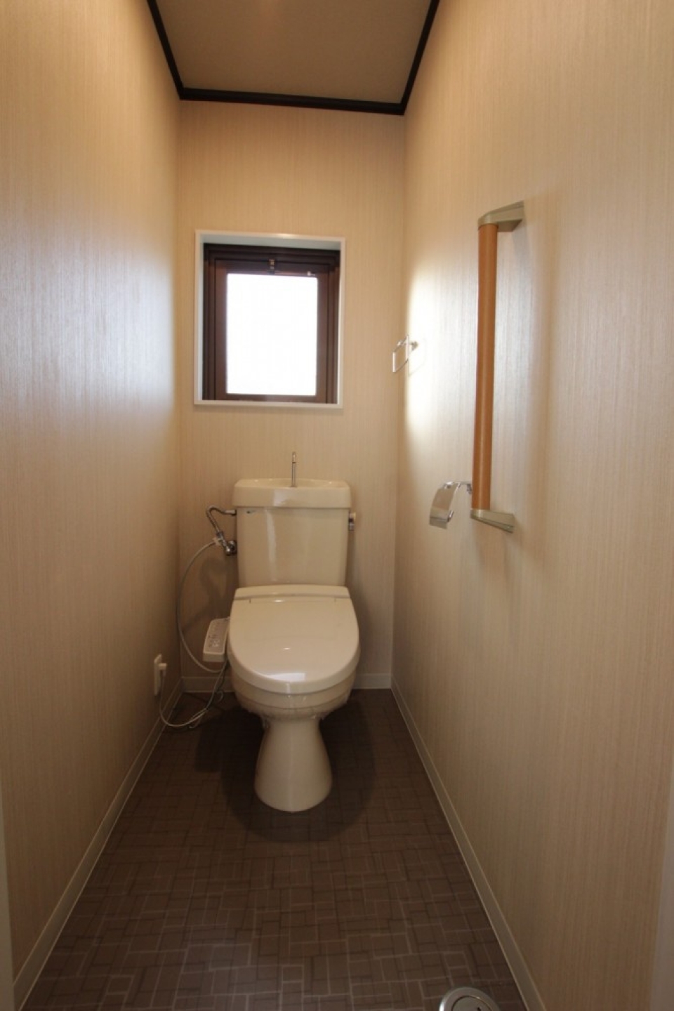 トイレには手すりもある。