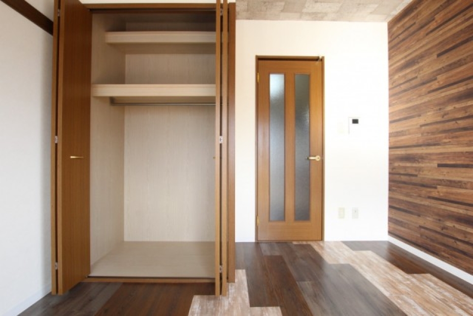 お部屋の家具はブラックカラーがオススメ。
