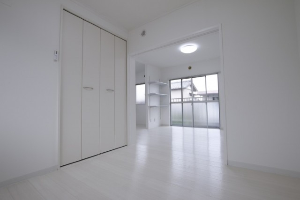 3つの部屋が仕切りなく繋がっているイメージ。