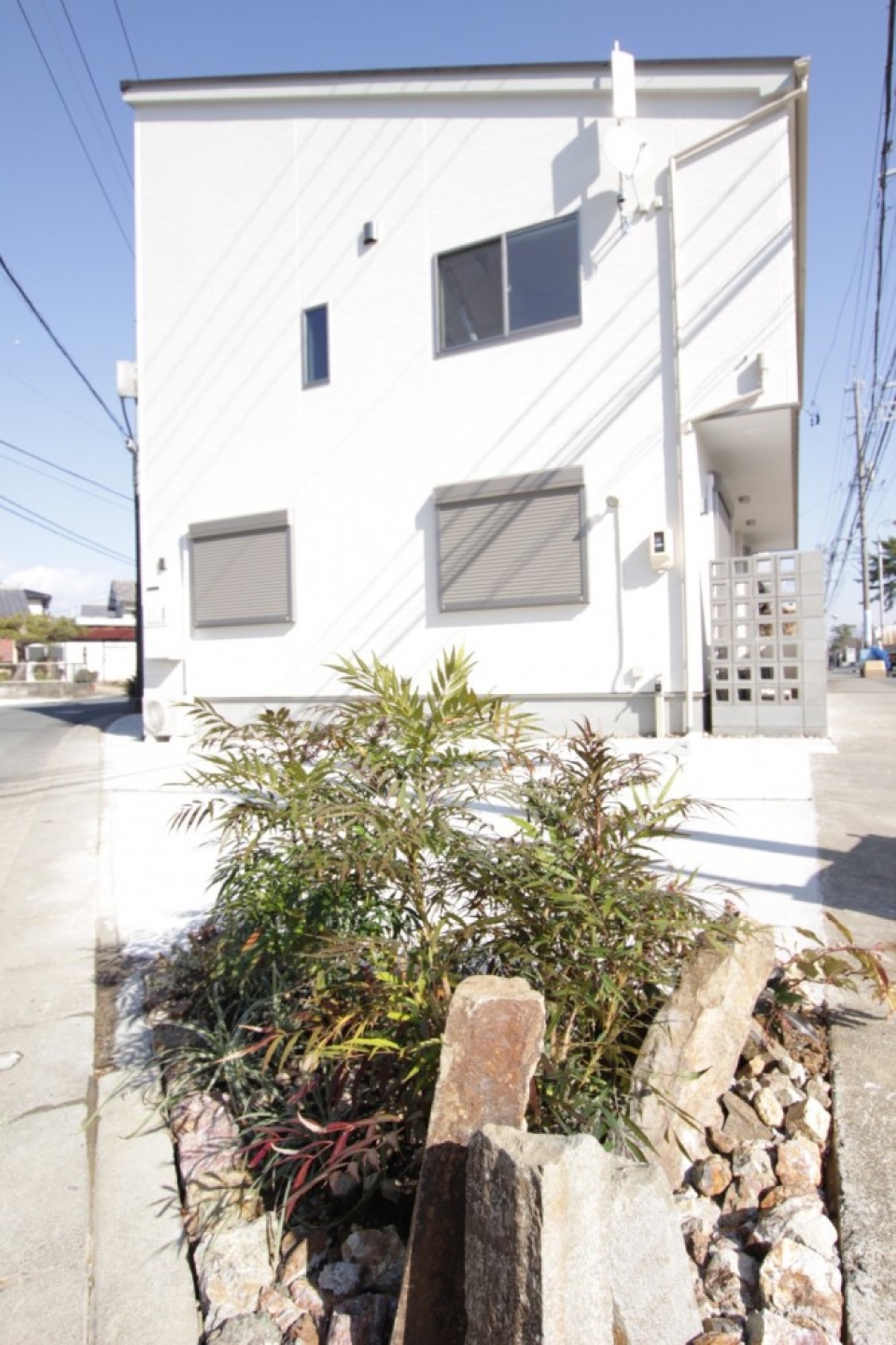 右に見えるのが四ッ池ゴルフ場。