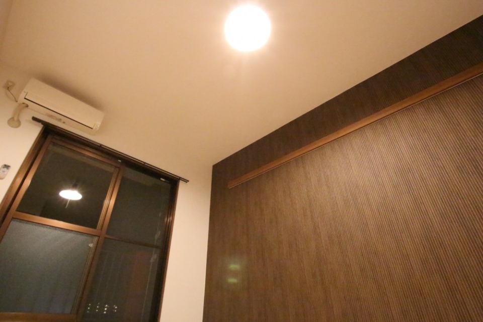 夕暮れ以降はより一層室内雰囲気が楽しめる。
