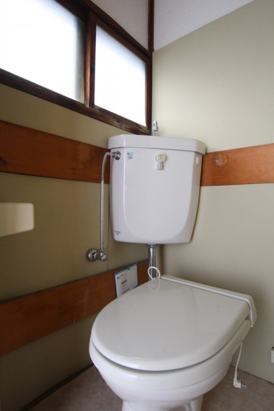 トイレは洋式便座です。