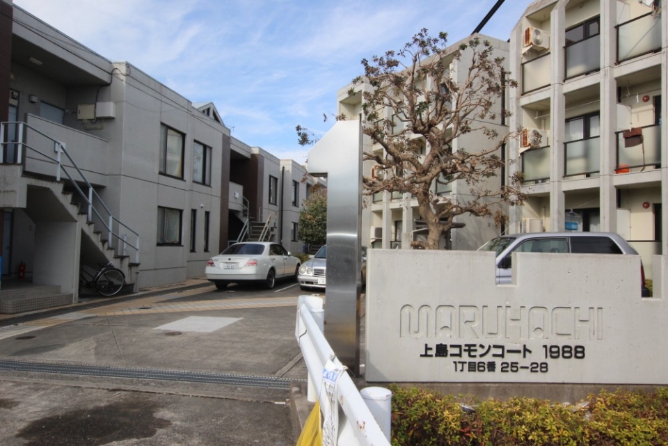 外観もおしゃれな感じ。