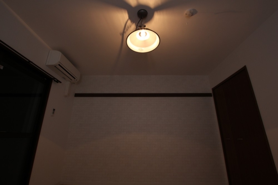 薄暗いくらいが１番いいお部屋の雰囲気。