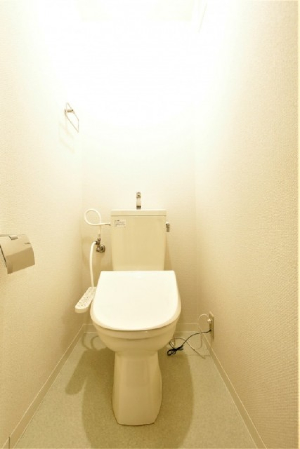 トイレには温水洗浄便座付