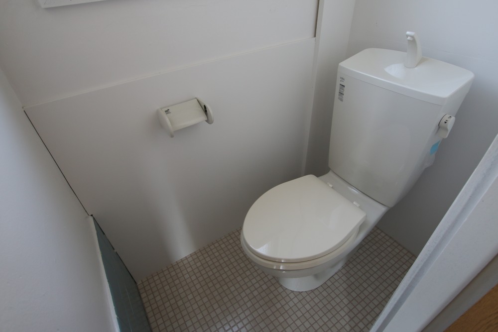 こちらのトイレも交換済み。