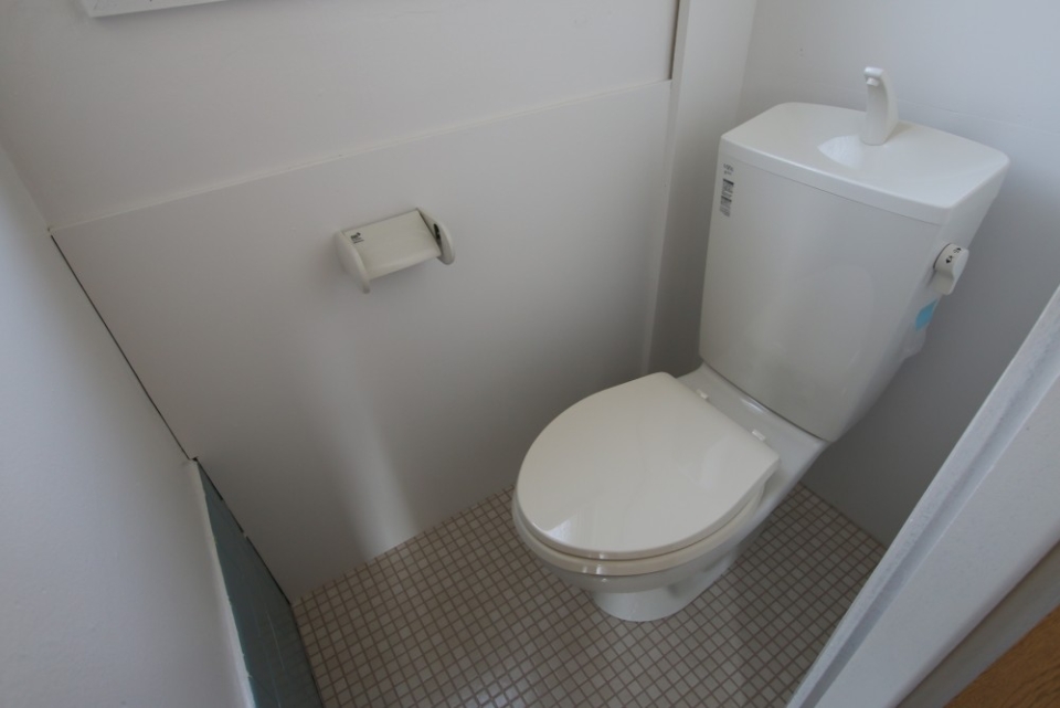 こちらのトイレも交換済み。