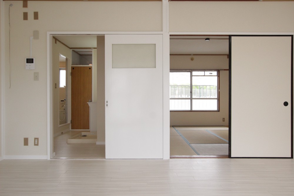 建具のレトロ感とホワイトテイストがベリーマッチ！！