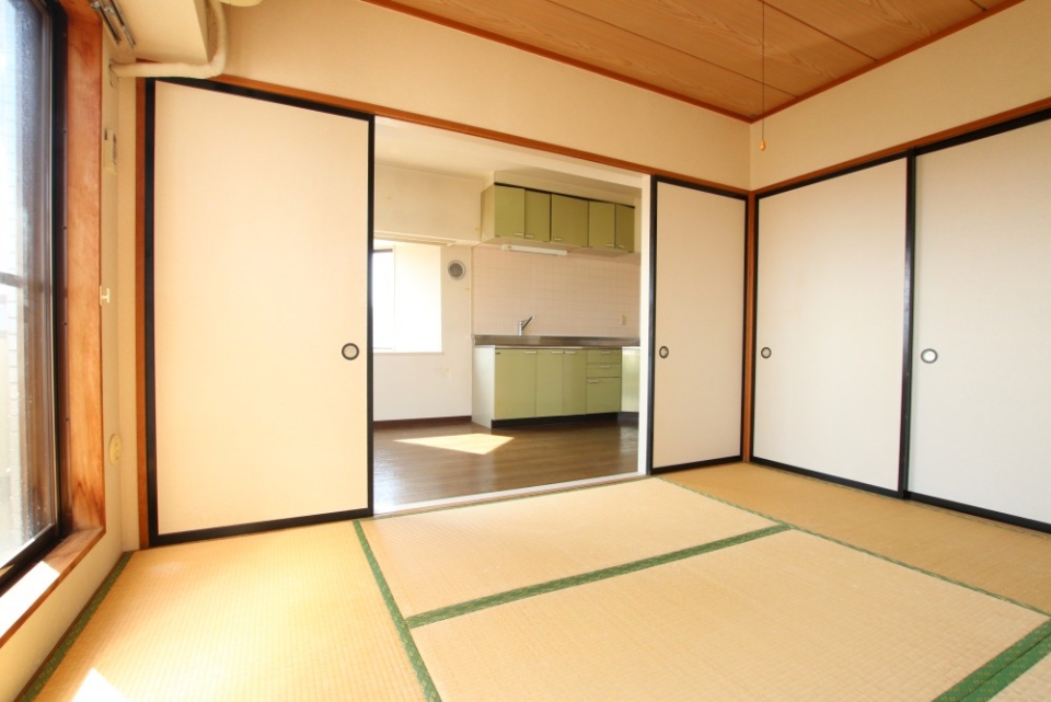 和室の引き戸を開けるとこんな感じ