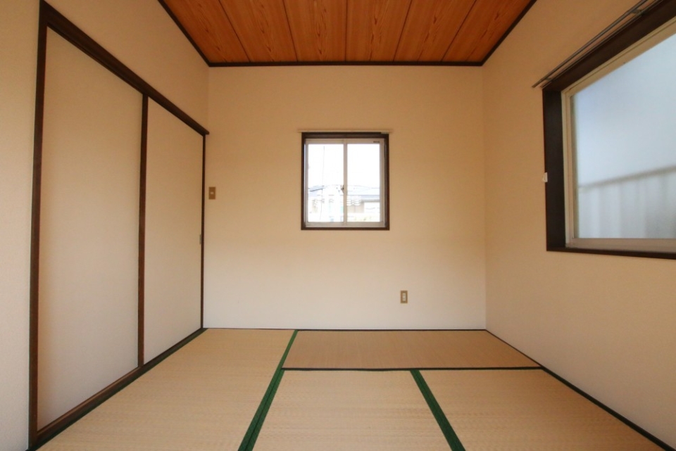 ６帖の和室。こちらは収納はありません。