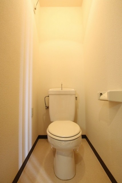 トイレはシンプル。