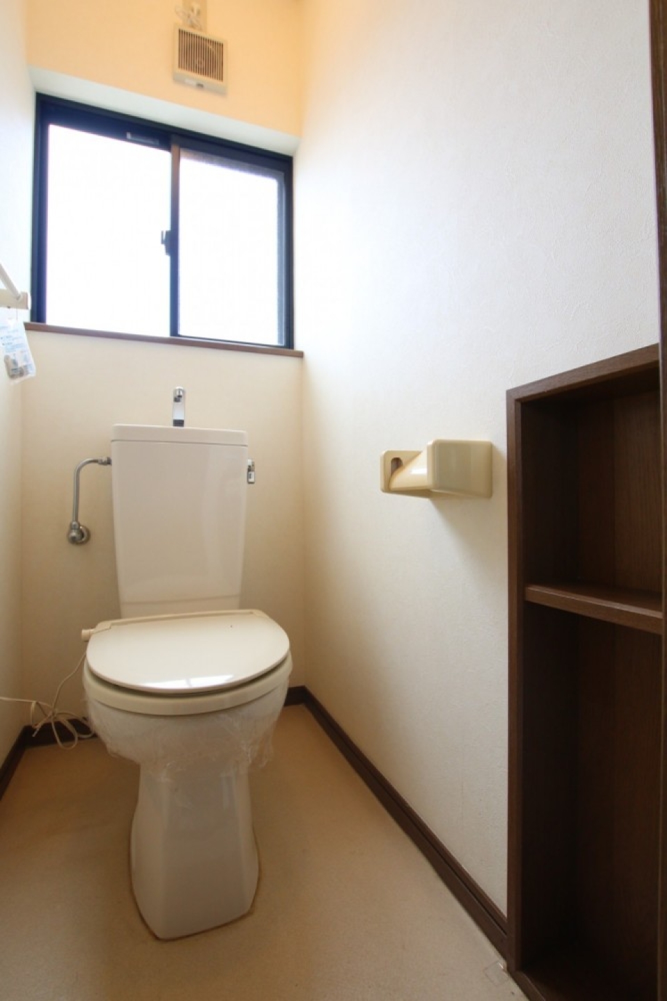 トイレには小棚があるのがいい！