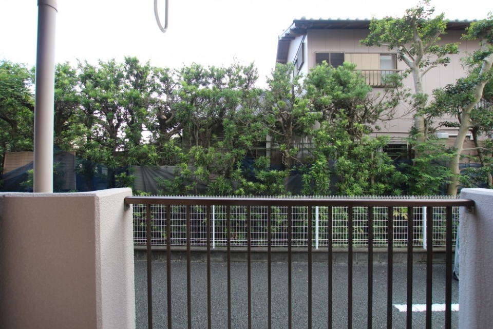 1階のお部屋だからこそ防犯意識は大切ですね。