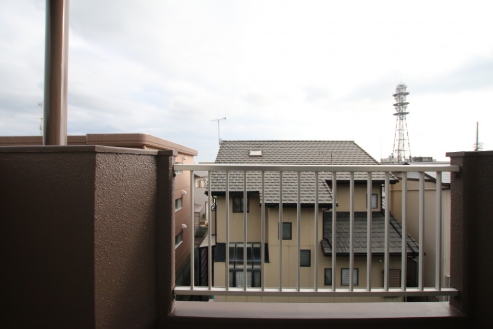 3階南向きなのでお洗濯は干しやすい。