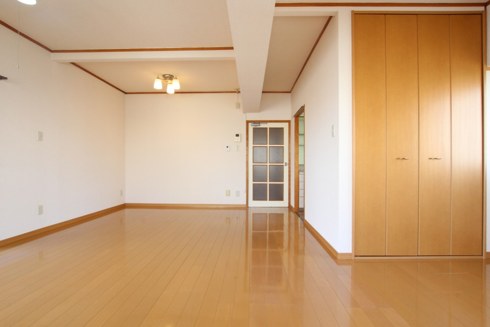 配色も照明も落ち着いていて上品空間が作れそう。